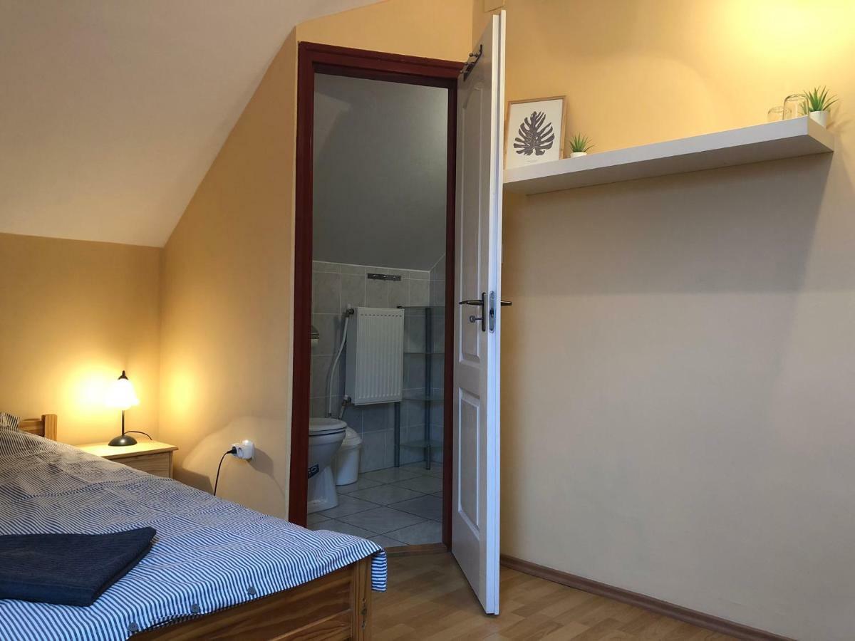 Gyöngy Panzió Velence Exterior foto