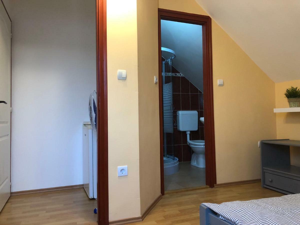 Gyöngy Panzió Velence Exterior foto