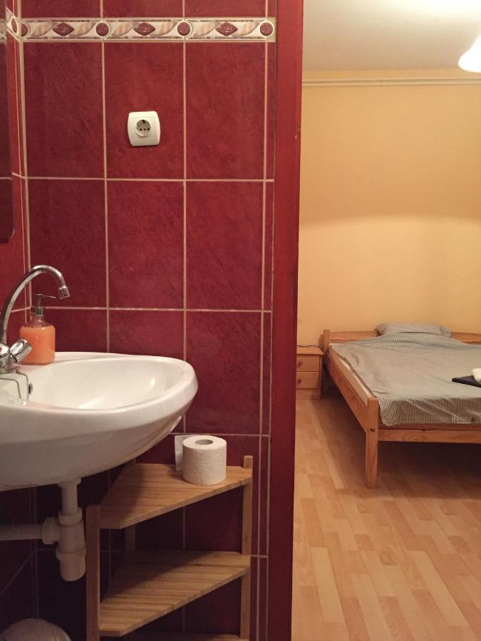 Gyöngy Panzió Velence Exterior foto